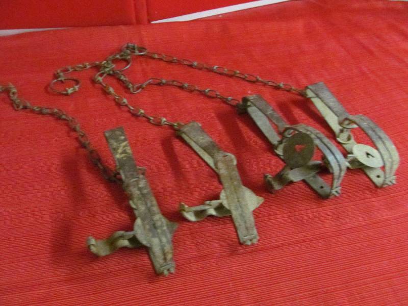 lot 69 image: Pan Traps