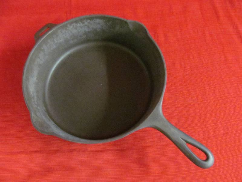lot 72 image: Cast Iron Fry Pan