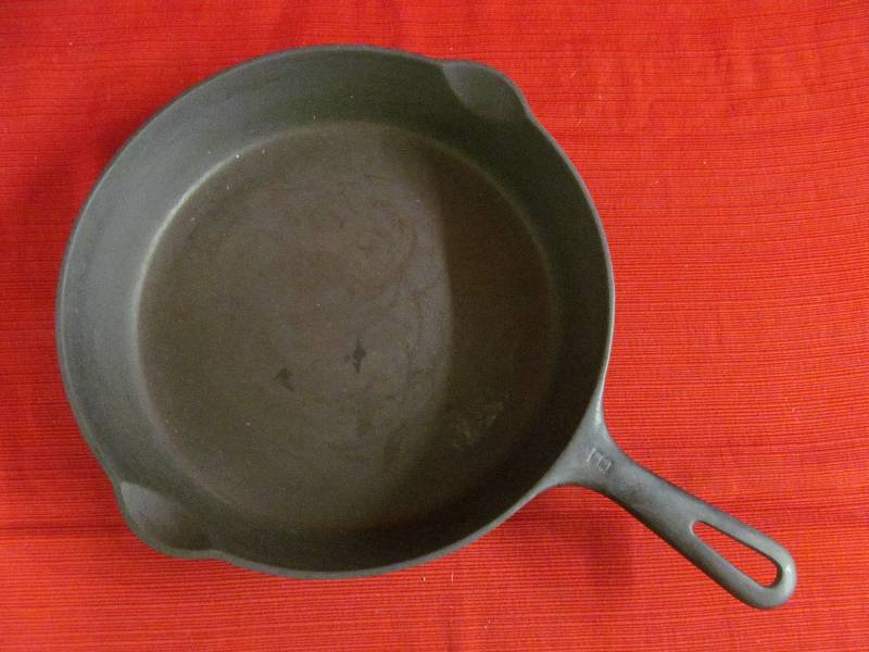 lot 74 image: Cast Iron Fry Pan