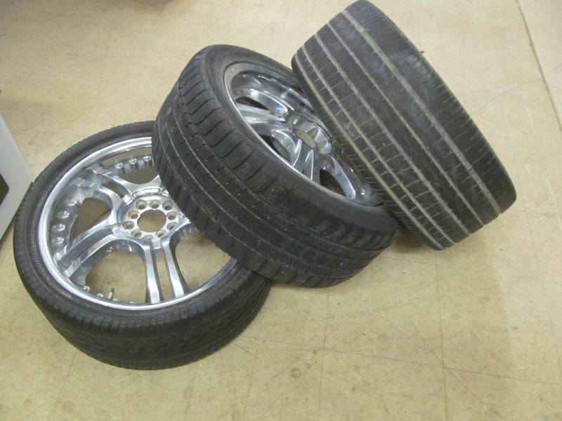 lot 121 image: Tires