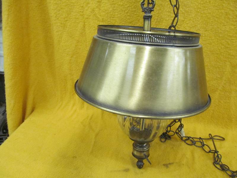 lot 146 image: Light