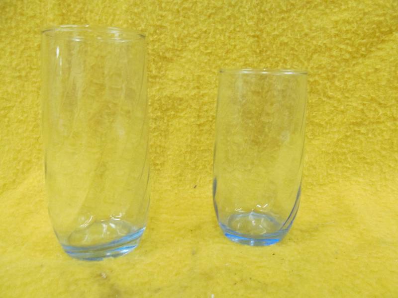 lot 173 image: Glasses