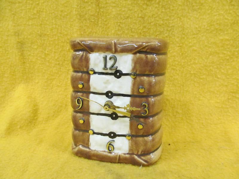 lot 225 image: Clock