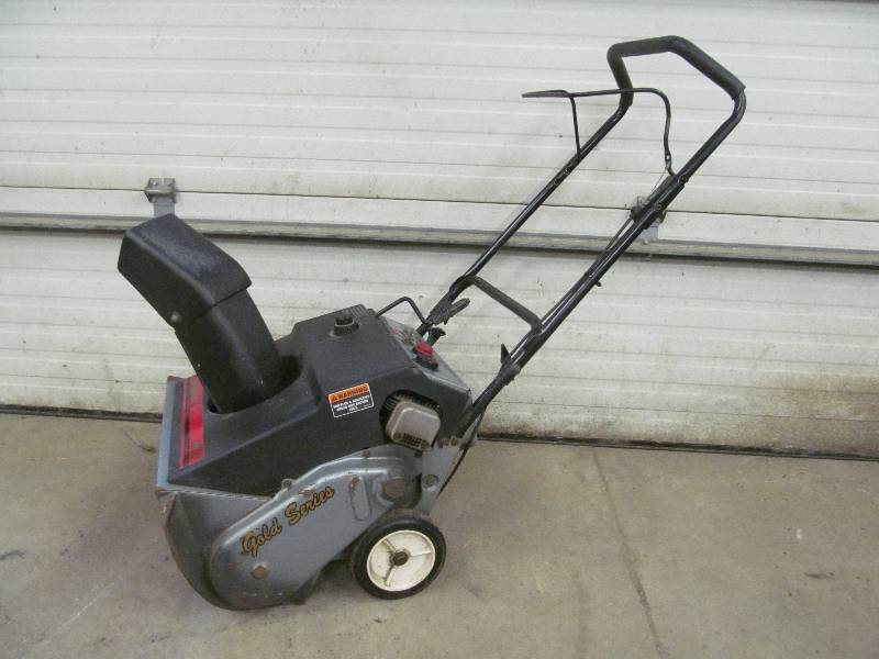 lot 263 image: Snow Thrower