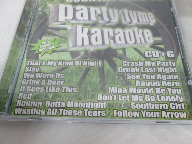 lot 64 image: Country Hits 14 Karaoke CDG Disc