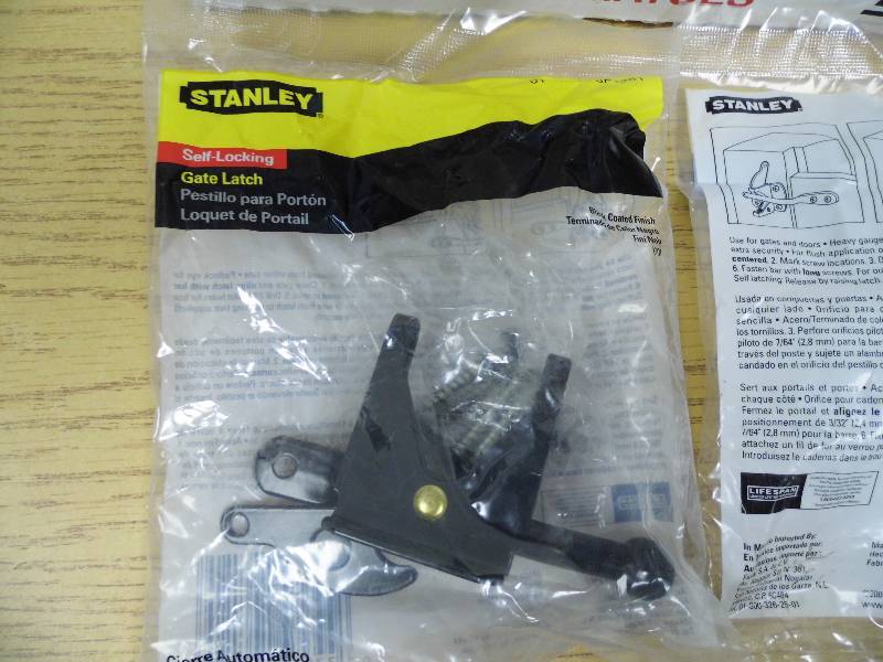 Lot of 10 Stanley Self Locking Gate Latches