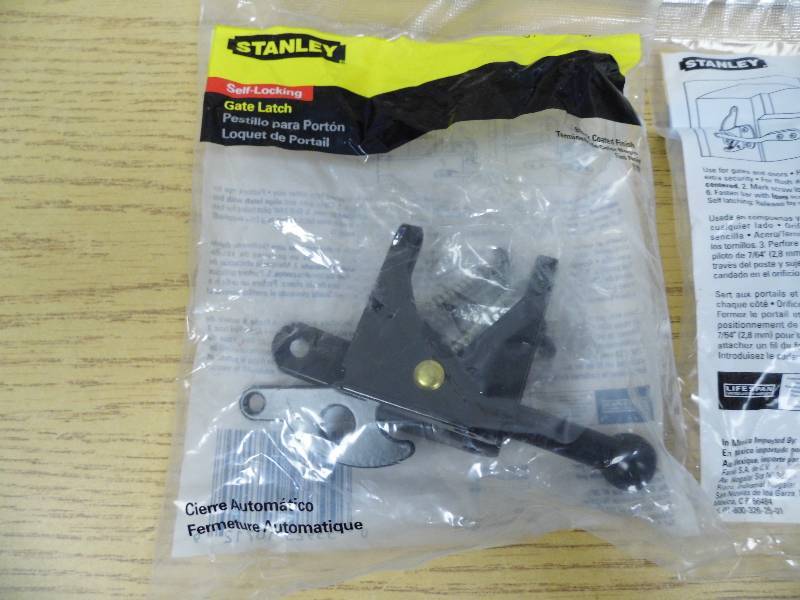 Lot of 10 Stanley Self Locking Gate Latches