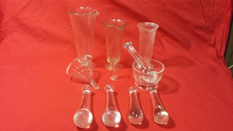 Glass Beakers And Rx Grinders