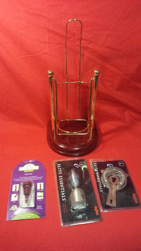 Wine and Accessories  Lot