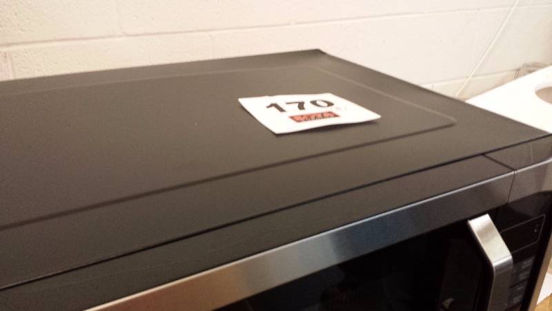lot 170 image: Chefs Mark 1.3 cu. ft. 1000-Watt Microwave Oven Black