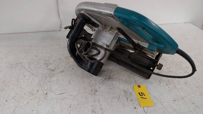 Makita 16 Circular Saw, Works...