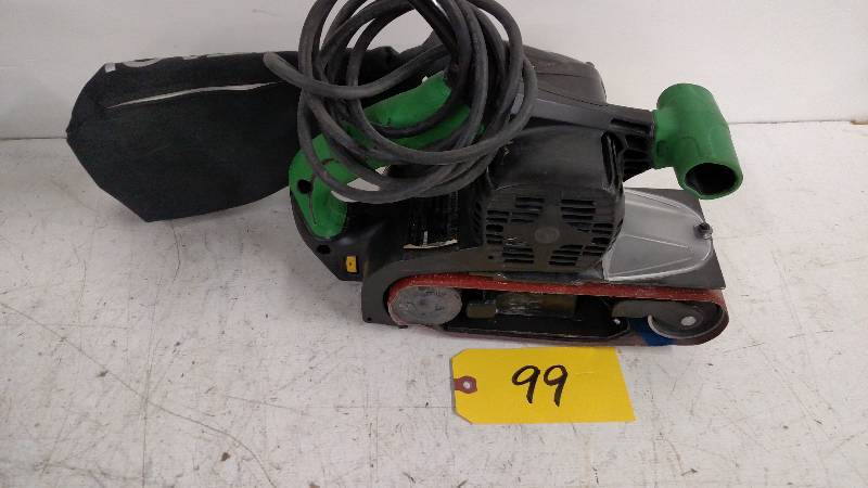 Hitachi SB8V2 3 Belt Sander, Works...
