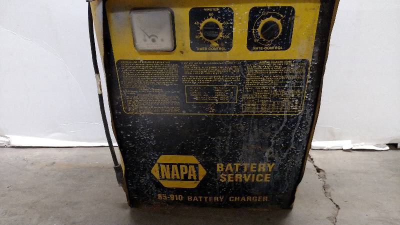 Napa 85-910 Battery Charger, Works...