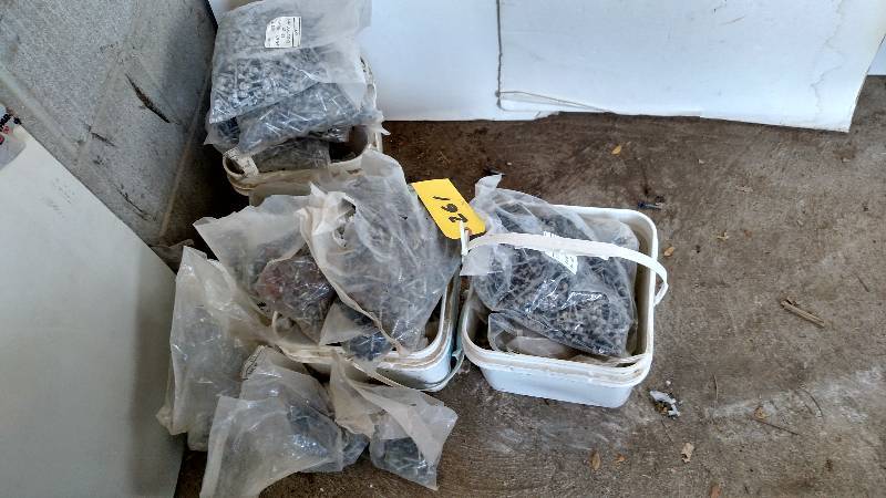 Approx. 11000 Ash Gray Screws...