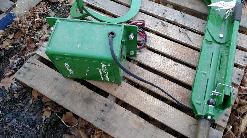 lot 410 image: AG Storm Rock Hawk Rock Picker, New...