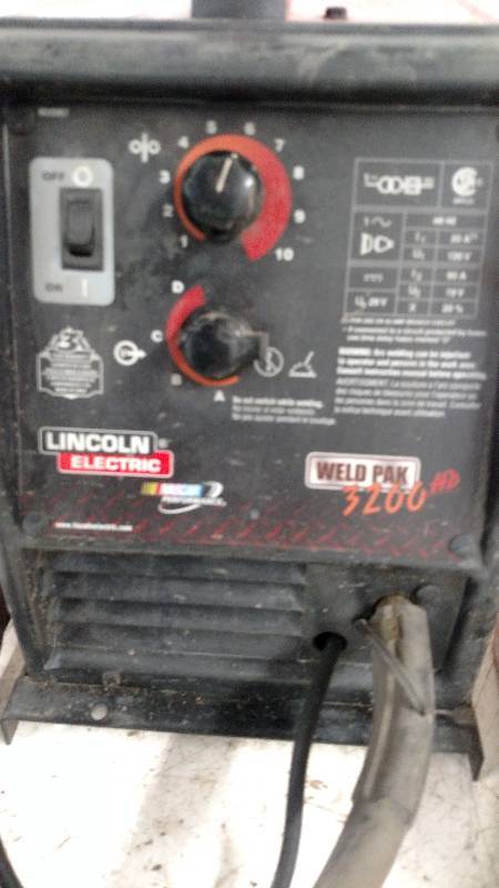 lot 432 image: Lincoln Weld Pak 3200HD Internal Wi...