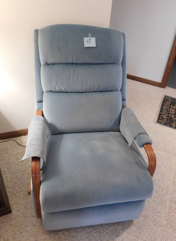 lot 45 image: very nice light blue fabric recliner light use