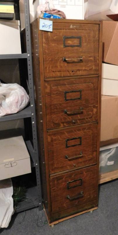 lot 205 image: 4 drawer metal file cabinet