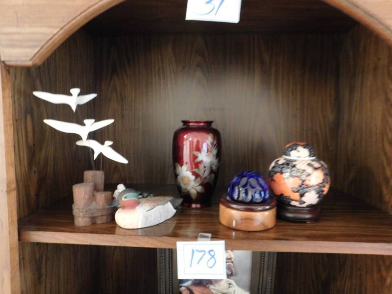 lot 178 image: lot of collectible items decorative please see photos