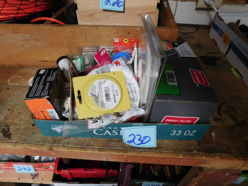 lot 230 image: hardware lot several good useful items see photos