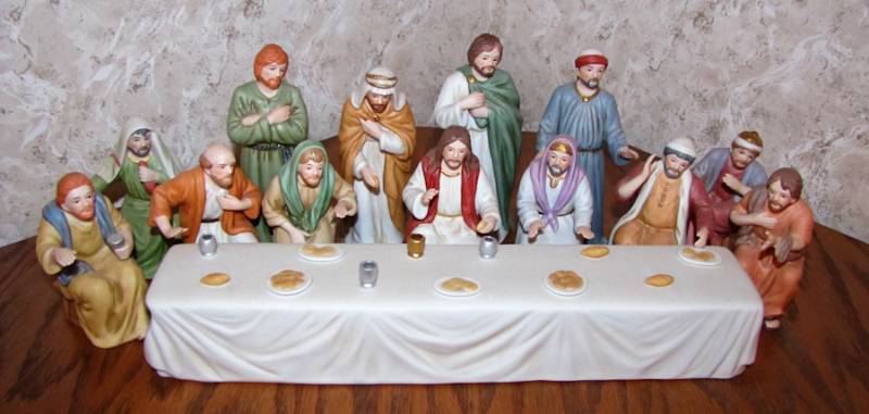 lot 51 image: Last supper porcelain figurine set by Home Interiors