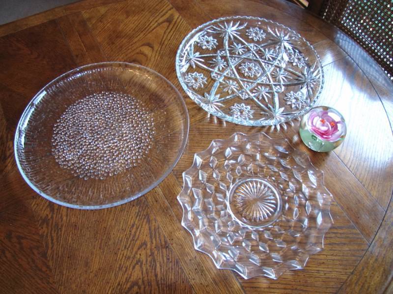 lot 61 image: glass platesplatters & glass paper weight