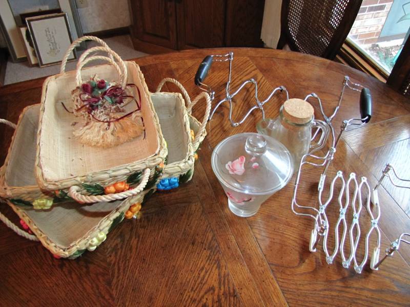 lot 63 image: baskets for casseroles to be set up, chrome expanders for corning ware casseroles and more