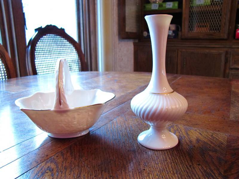 lot 104 image: Lenox basket and a vase