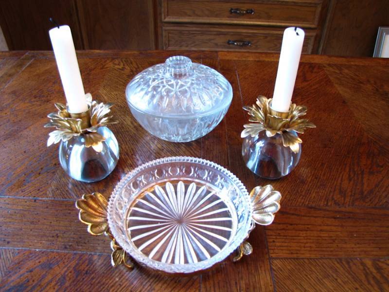 lot 107 image: serving items and accessories glass gold trim