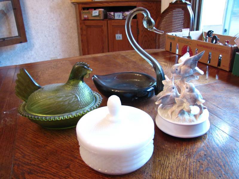 lot 76 image: hen dish- swan dish- white lidded dish -ceramic birds