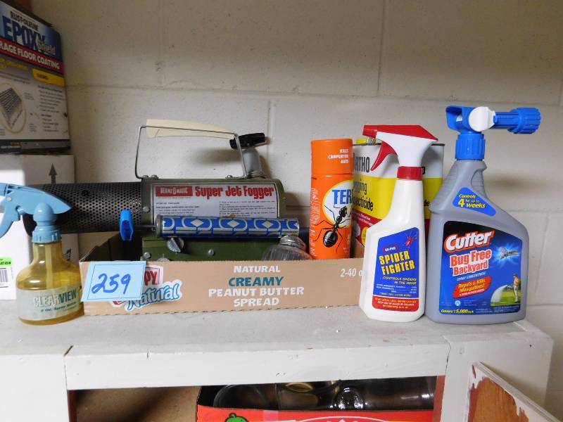 lot 259 image: Bernz-O-matic Super Jet Fogger and can of Ortho fogging insecticide
