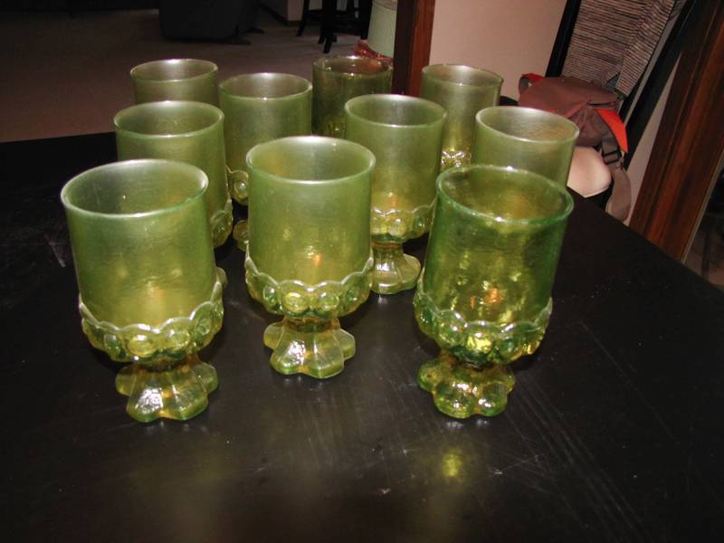 lot 145 image: 10 green glass goblets