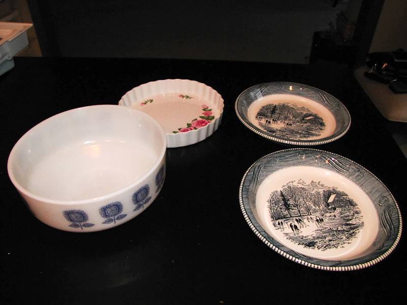 lot 147 image: collectible dishes plates serving bowls and more