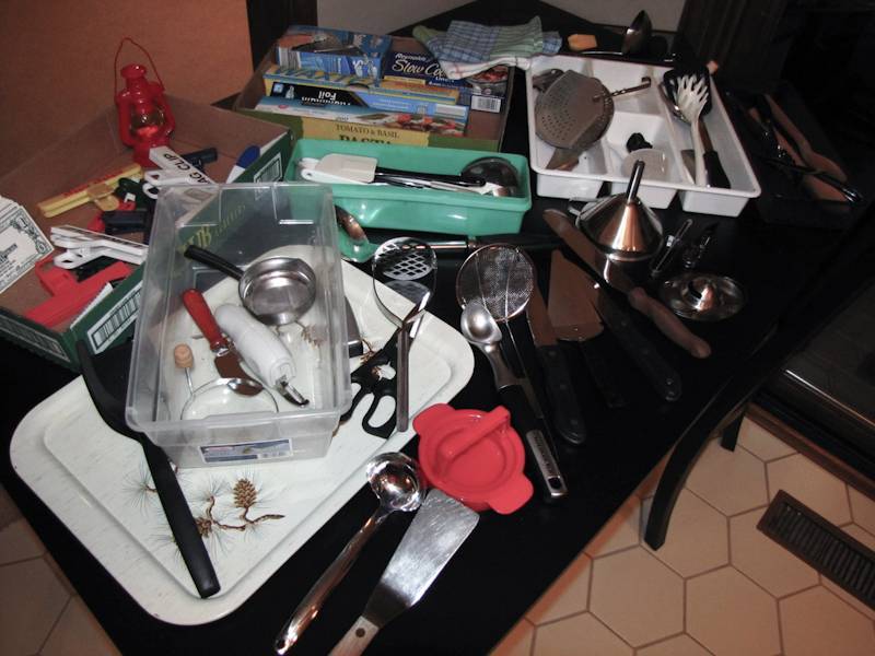 lot 335 image: large lot of misc kitchen item many useful item please take a good look