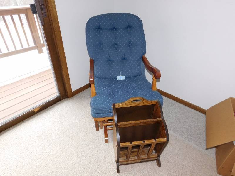 lot 19 image: Gliding rocking chair & magazine rack