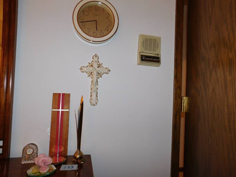 lot 133 image: dresser and wall items