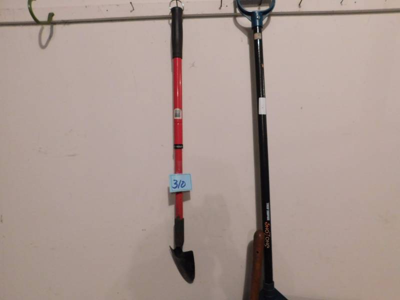 lot 310 image: shovel lot garden and snow shovels