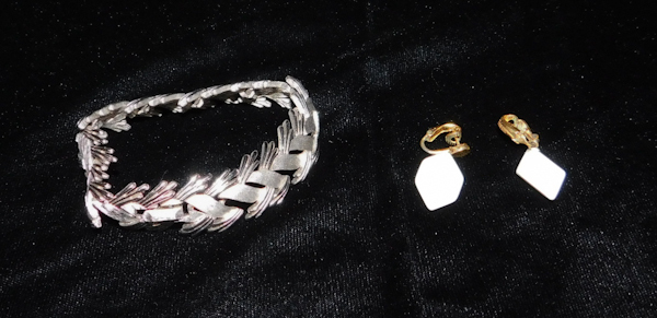 lot 336 image: Trifari bracelet and earrings