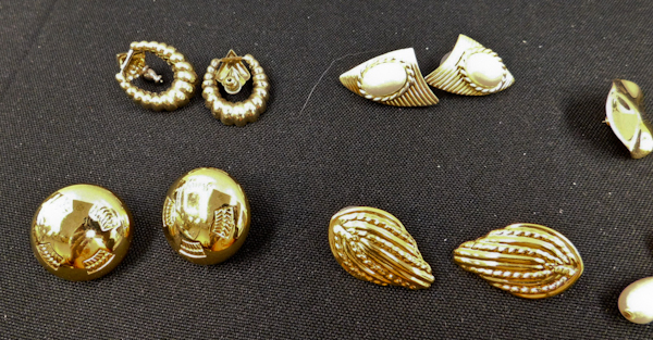 lot 345 image: 8 pair of costume jewelry earrings see photos for better view........