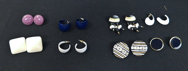 lot 346 image: 8 pair of costume jewelry earrings see photos for better view........