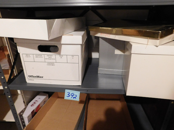 lot 392 image: shelf of Christmas items