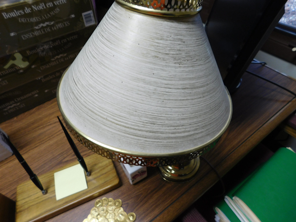 lot 405 image: desktop items please see photos some cool items