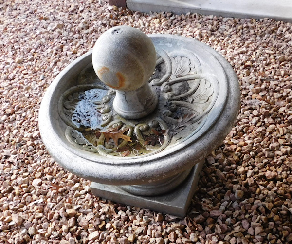 lot 406 image: outdoor patio water fountain