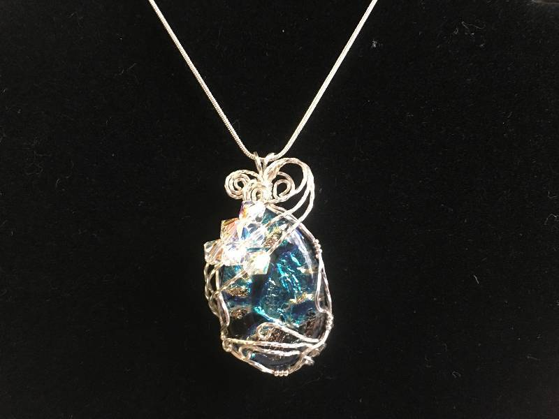 Dichroic Cabochon Pendant 4