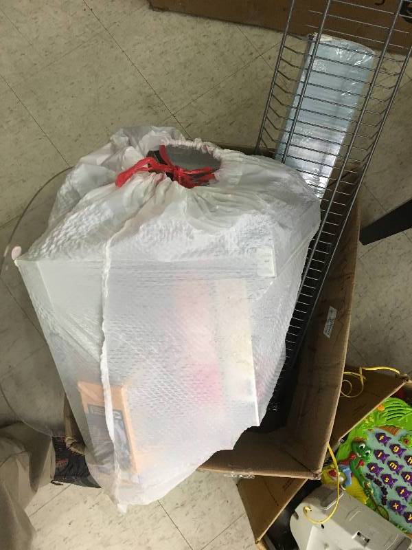 large lot of thriftstore items  lamps,toys shoes,jewelry,household   lots of items