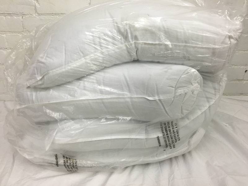 Jumbo Hypoallergenic Pillow 4-Pack