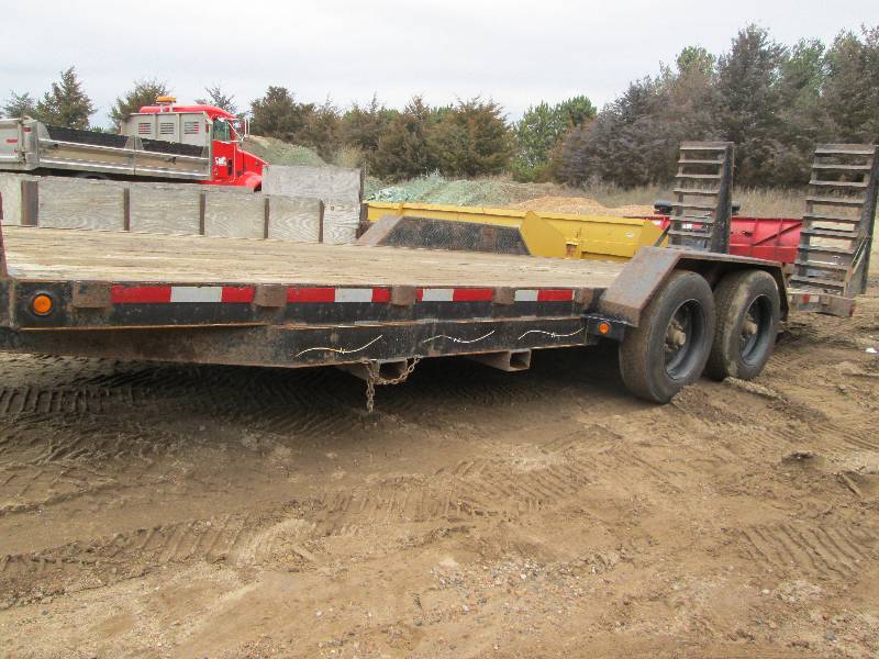 22 Foot Tandem Axle Trailer