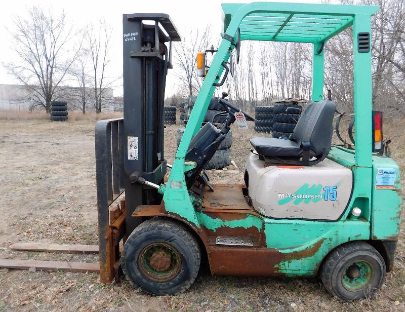 Mitsubishi FG15B 3000lb Forklift