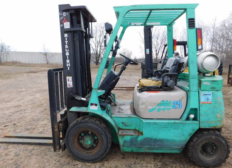 Mitsubishi FG25B Forklift