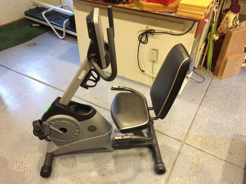 Golds Gym ifit  peddlebike workout machine ipod compatible  - works fine